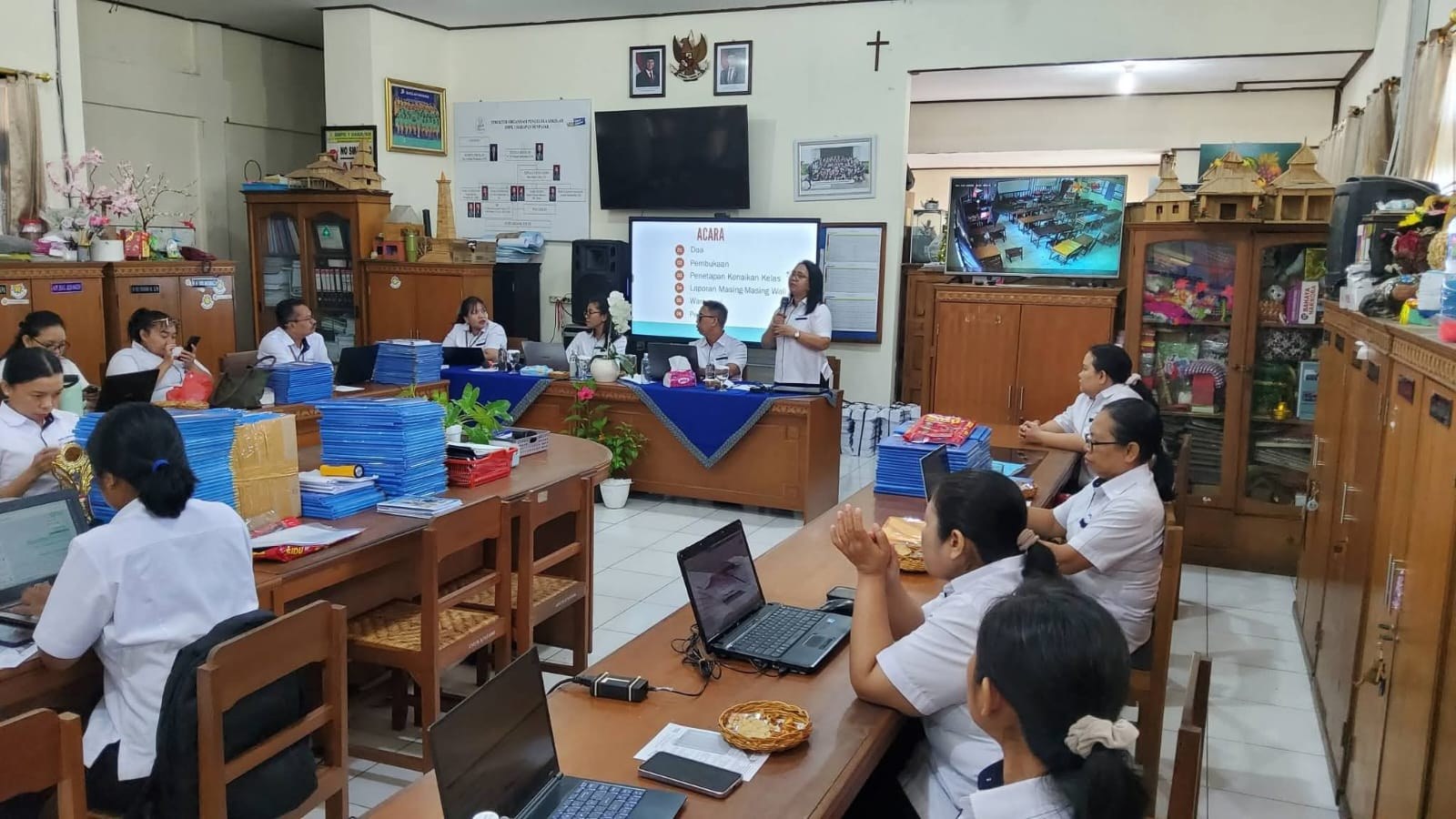 Menutup Tahun dengan Prestasi (7)